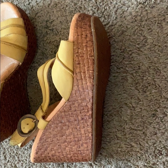 Shoes - Picture 3 of 4